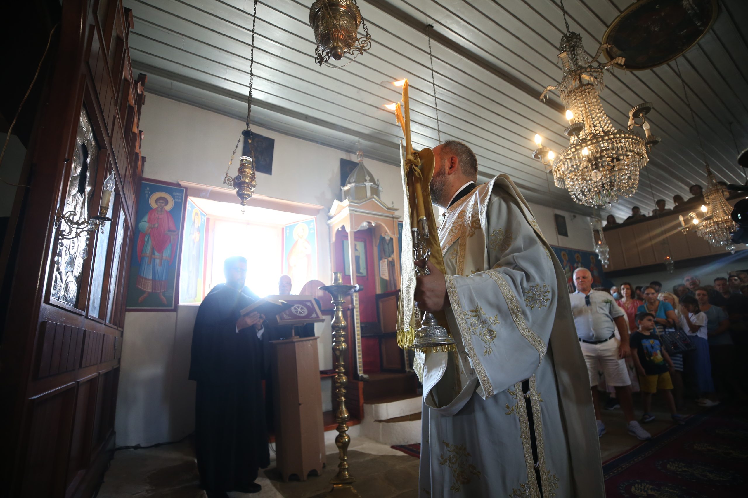 Meryem Ana için Gökçeada’da ayin düzenlendi