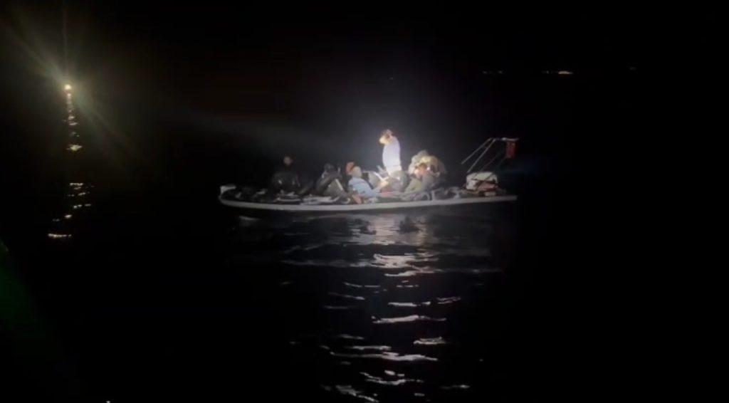 Çanakkale’de 25 kaçak göçmen yakalandı