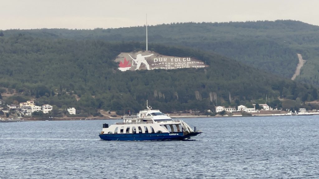 Gökçeada feribot seferleri iptal edildi