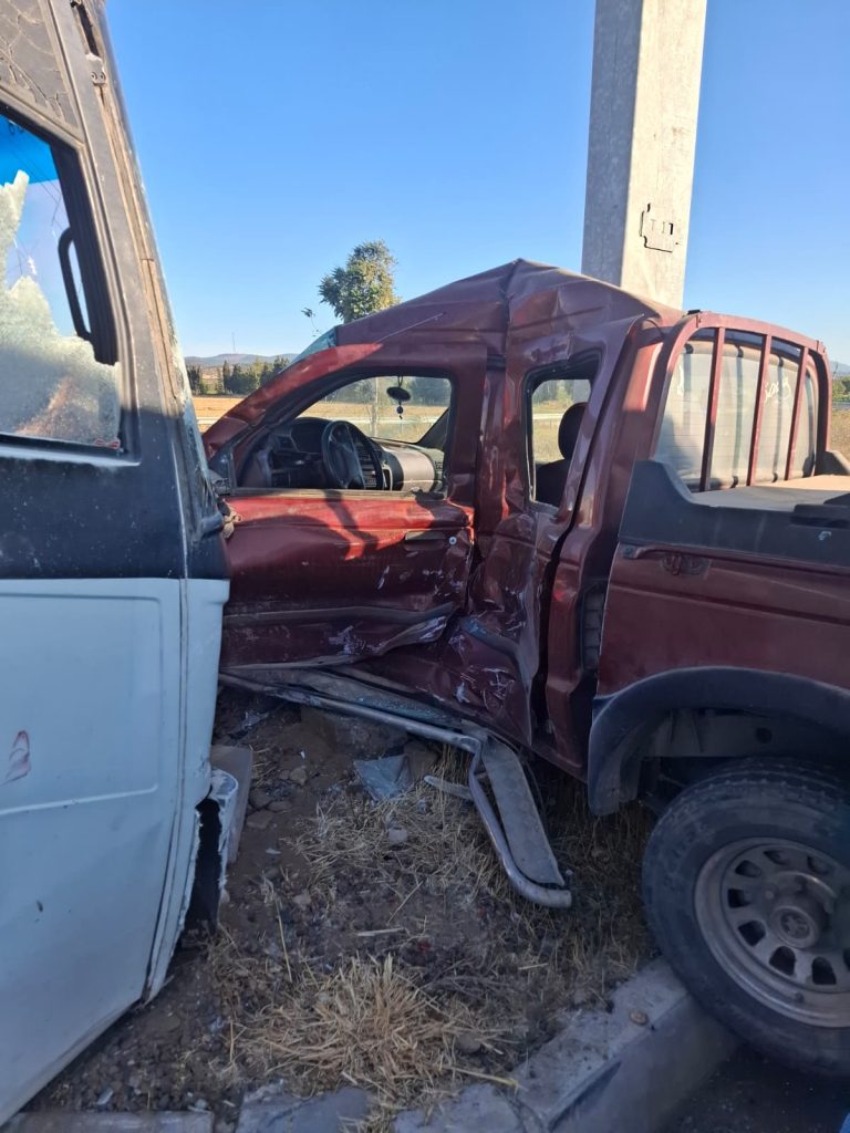 Çanakkale’de kamyonetle işçi servisi çarpıştı: 1 yaralı