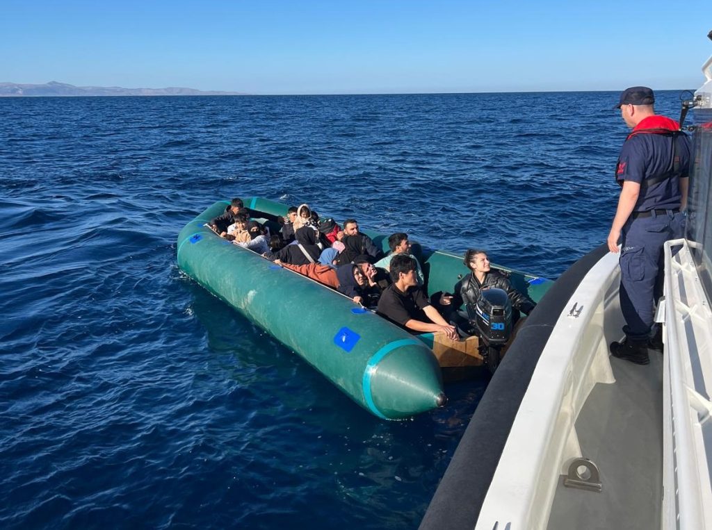 Çanakkale’de 24 kaçak göçmen yakalandı