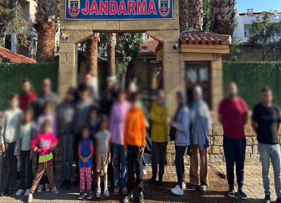 Çanakkale’de 6 günde 104 kaçak göçmen ile 14 organizatör yakalandı