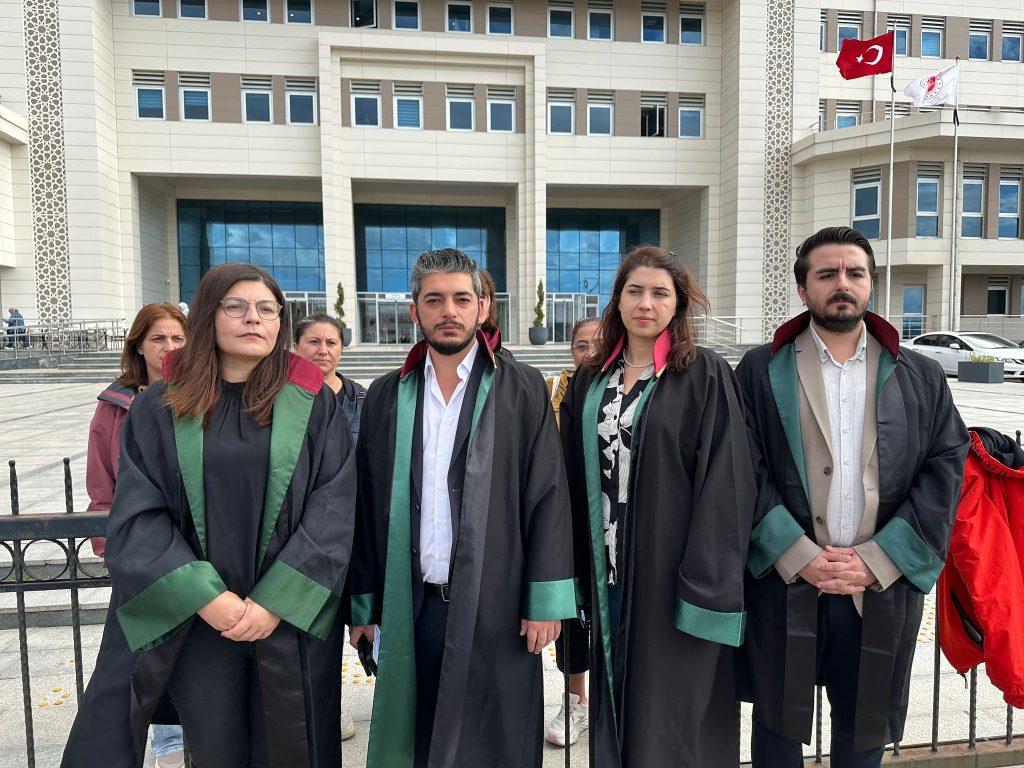 Boşanma aşamasındaki eşini tabancayla öldürmüştü; tanık taksici: 1 metreden hedef alıp ateş etti