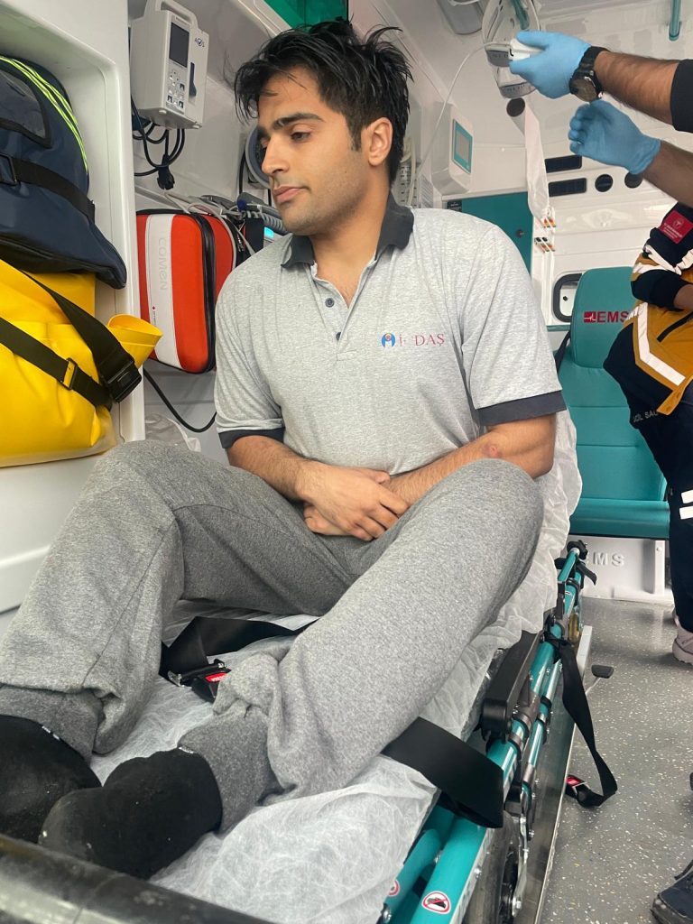 Çanakkale Boğazı’nda balıkçılar tarafından denizde bulunan 1 kişi kurtarıldı