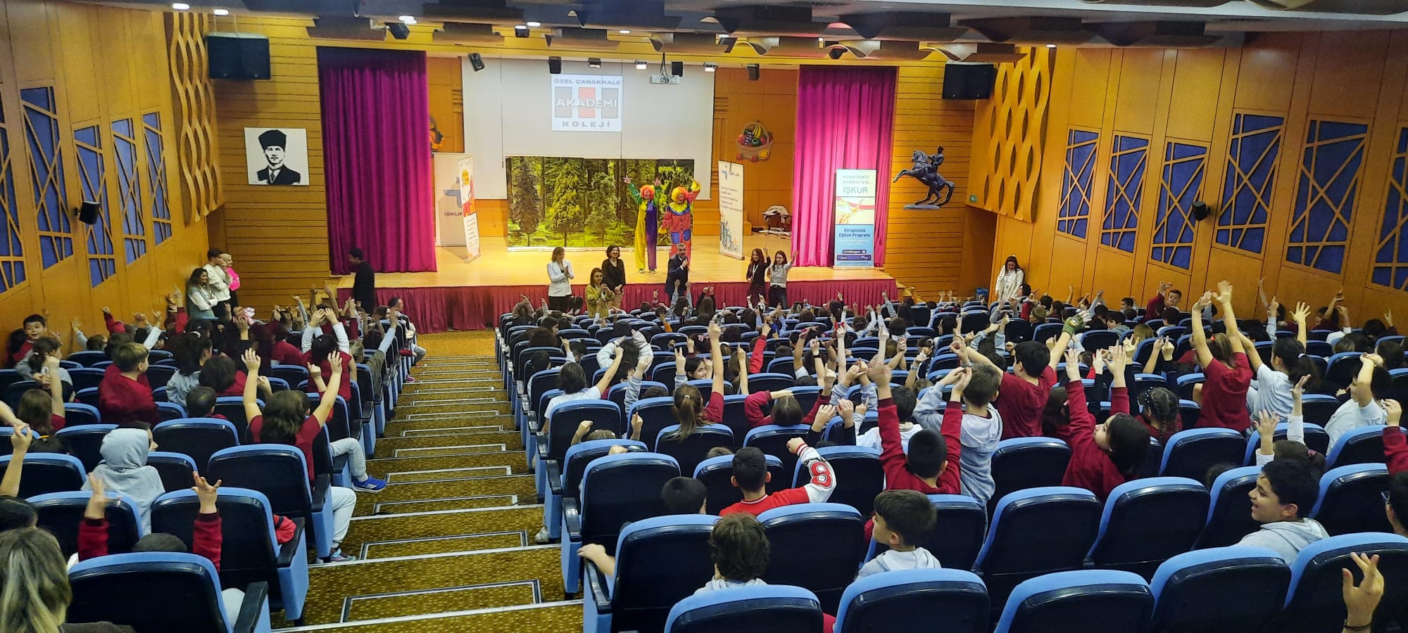 “İŞKUR’lu Gençlik Sahnede Buluşuyor”