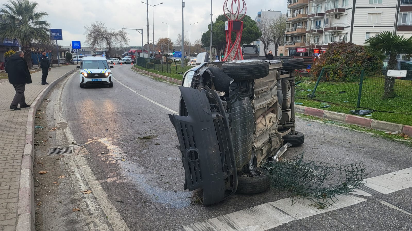 Kaza yaptı hastahaneye yine kendi gitti