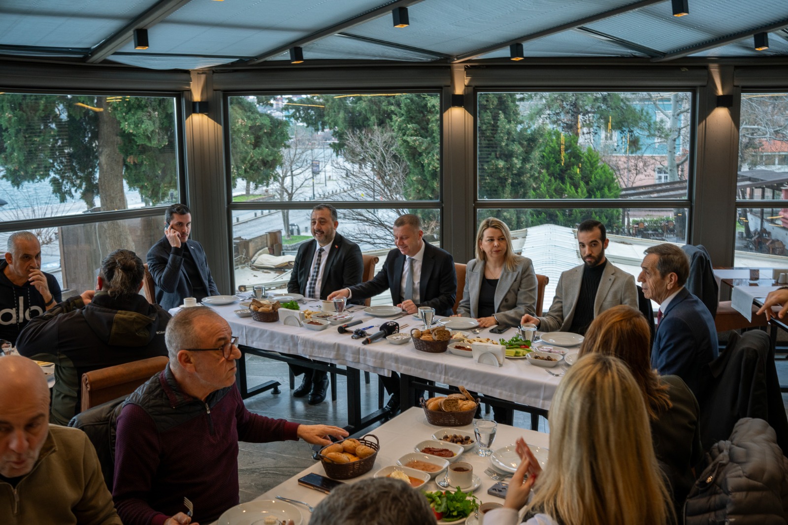 Çanakkale için “siyaset üstü birliktelik” çağrısı yaptı.