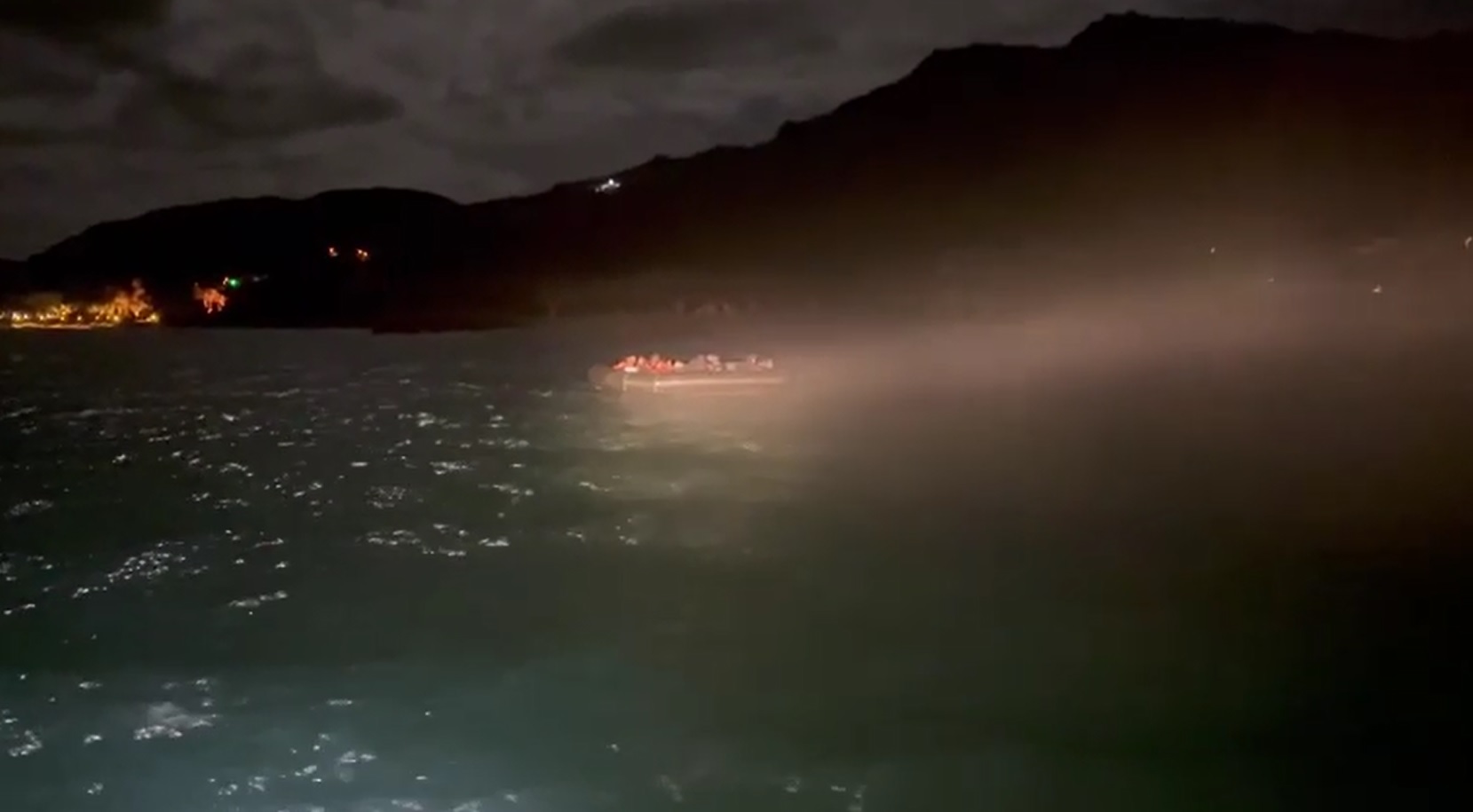 Ayvacık açıklarında 22 kaçak göçmen yakalandı