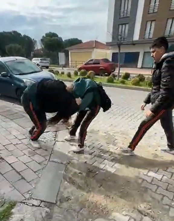 Çanakkale’de akran zorbalığı cep telefonu kamerasına yansıdı