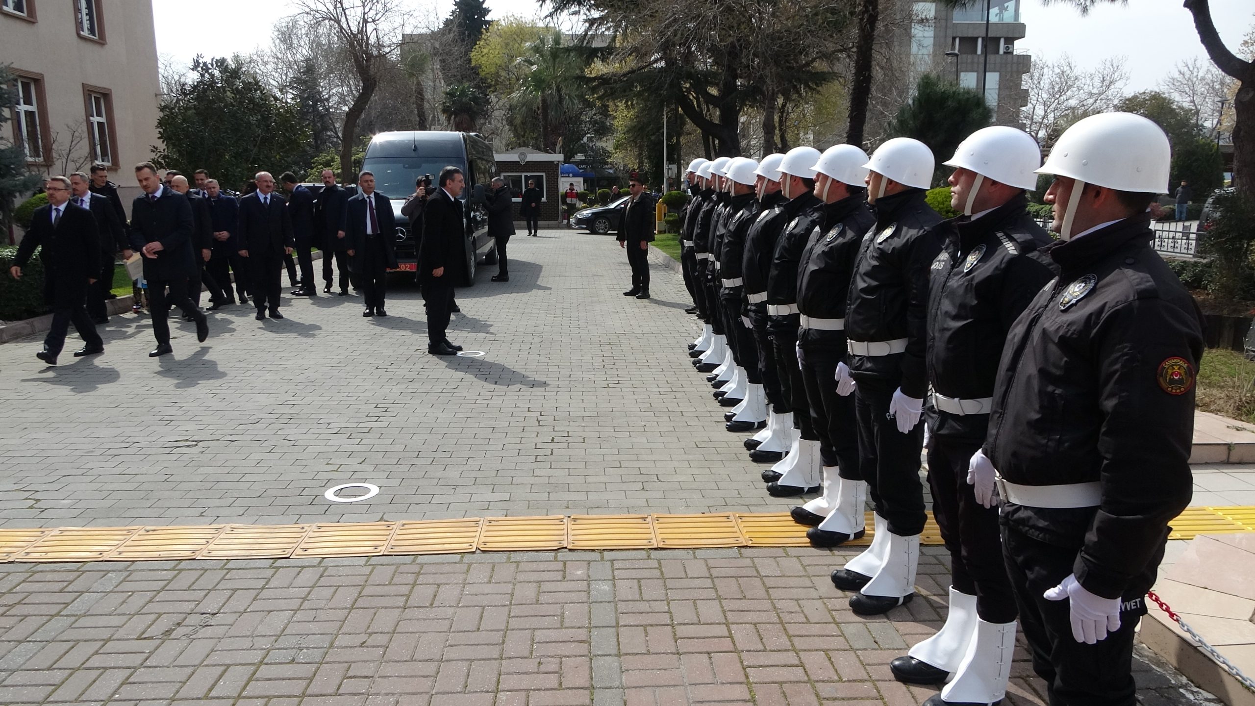 Cumhurbaşkanı Yardımcısı Cevdet Yılmaz’dan, Valilik ziyareti