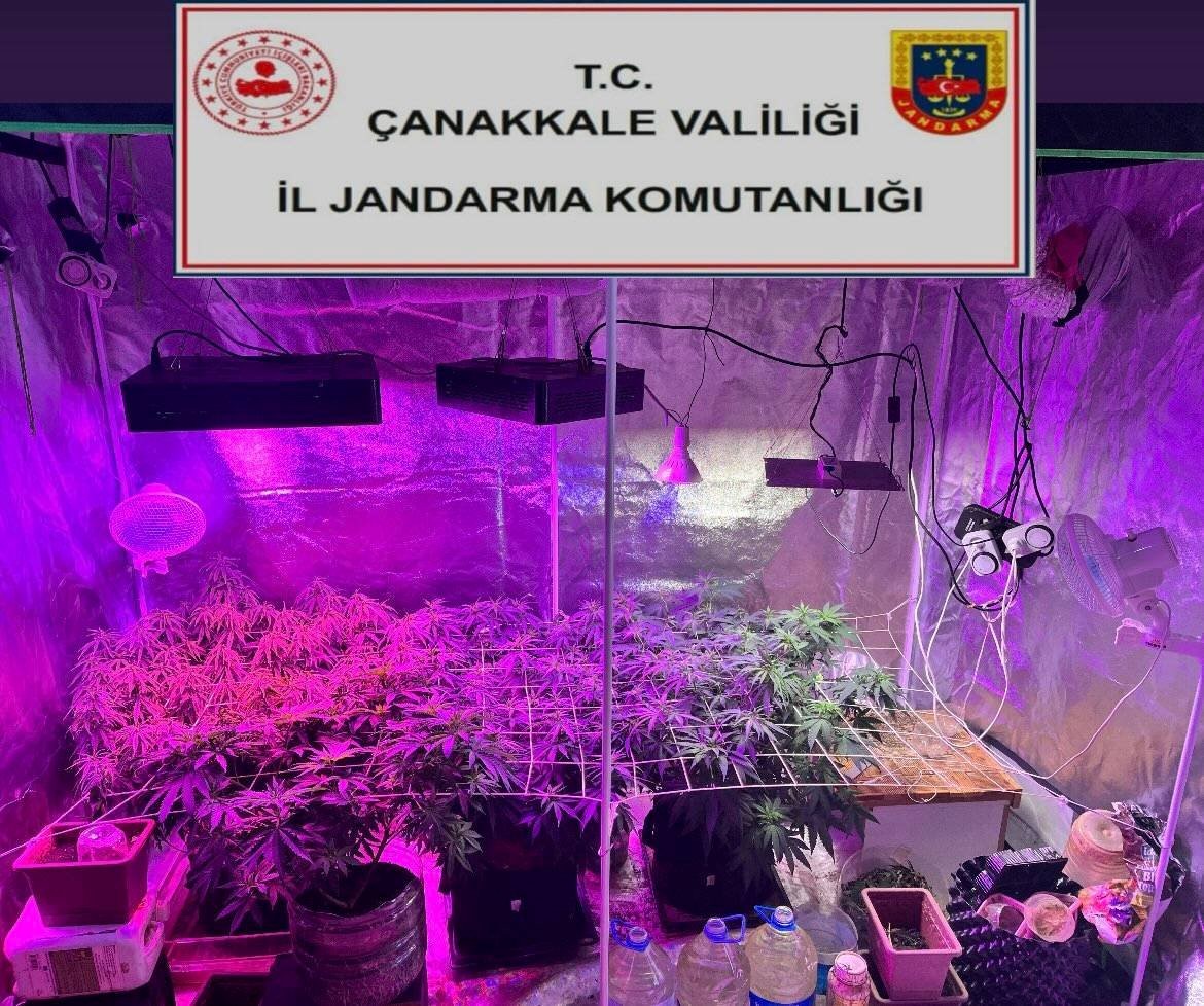 Çanakkale’de Uyuşturucu veya Uyarıcı Madde İmal ve Ticareti suçundan 2 şüpheli tutuklandı