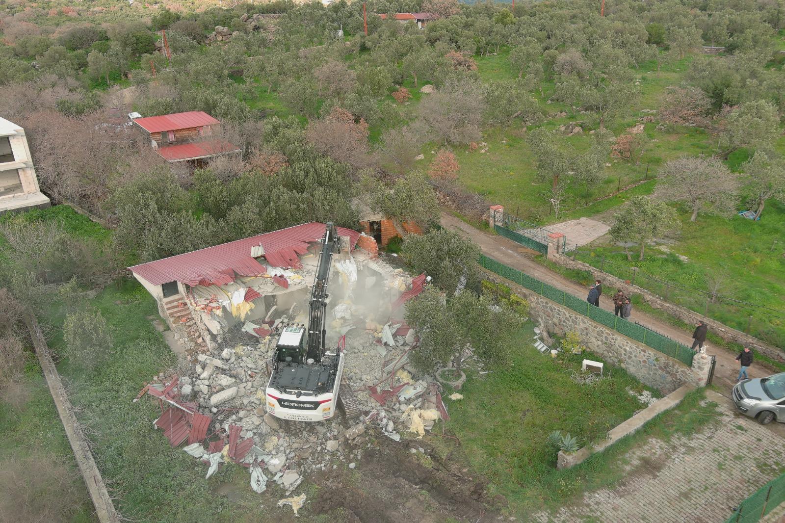 31 kaçak yapı yıkıldı