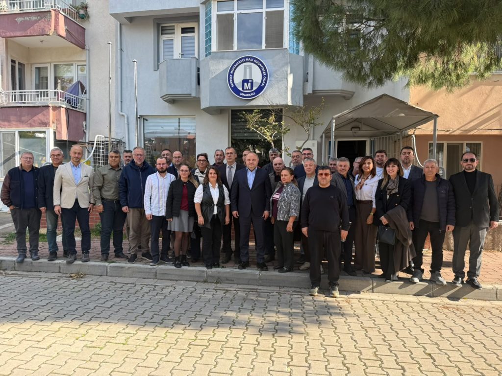 TURGAY KILIÇ ve DEĞİŞİM GRUBU EKİBİ MALİ MÜŞAVİRLER ODASINI ZİYARET ETTİ
