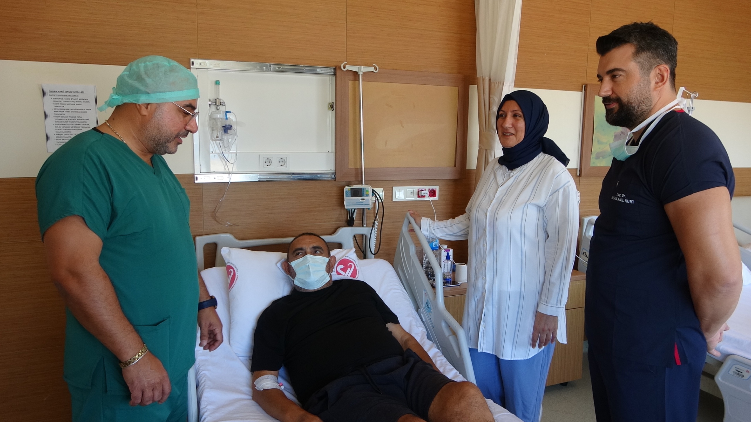 Eşine böbreğini verdi